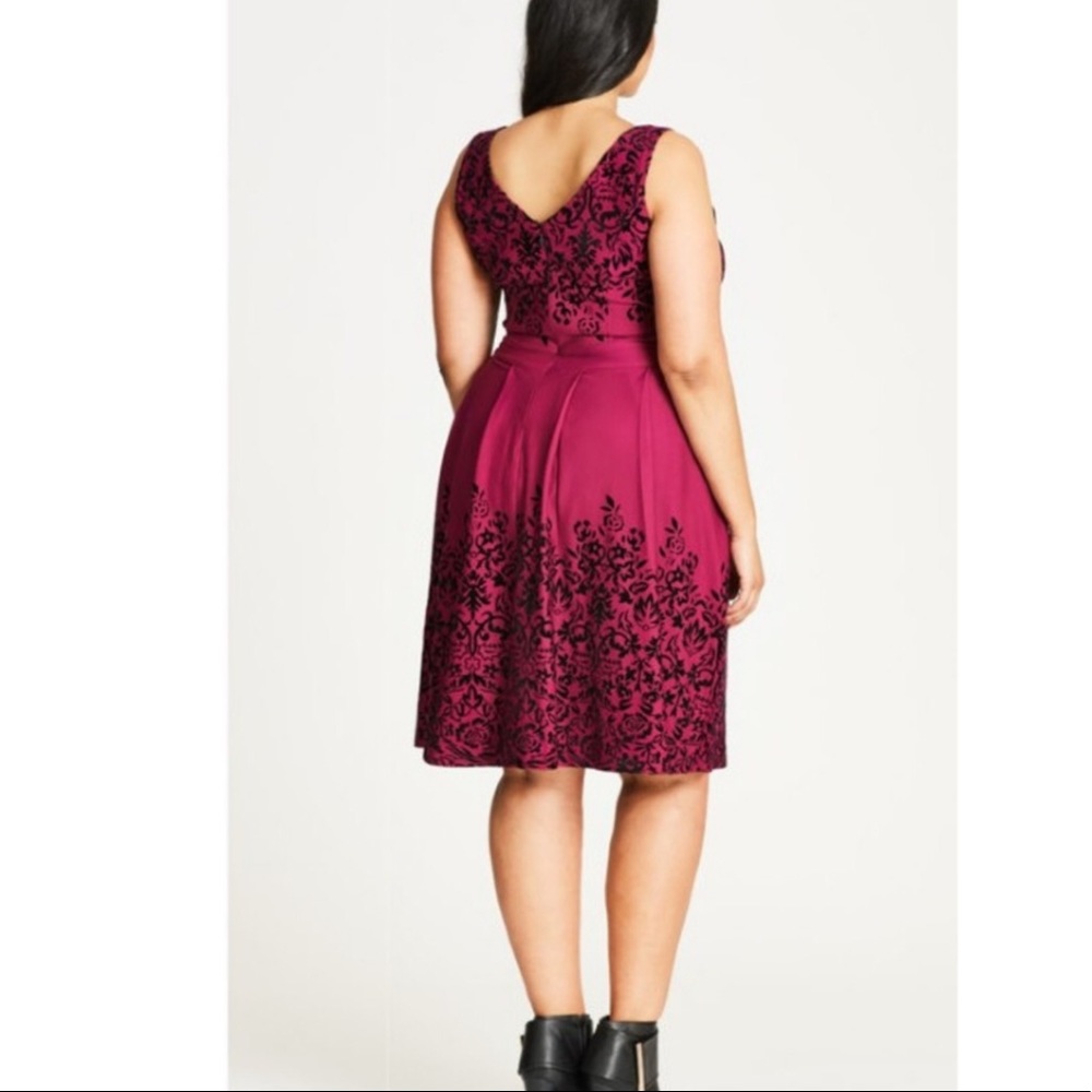 BNWOT CITY CHIC Border Flock Fit & Flare Dress - Picture 2 of 13